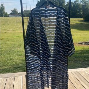 LuLaRoe Navy and White Kimono